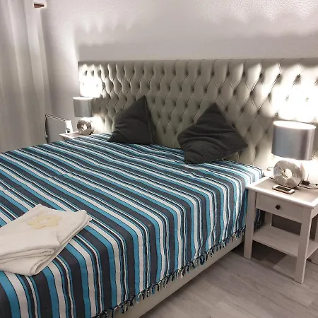 Qiu Costa da Caparica