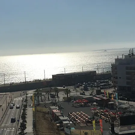 Daire Qiu Costa da Caparica